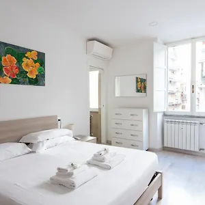 Appartamento St. John 2br/2bth, Roma
